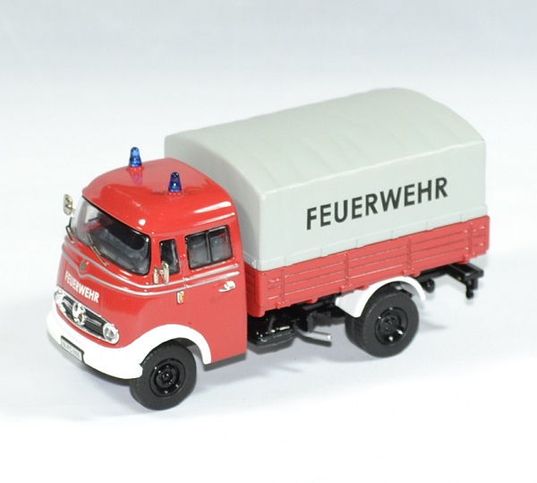 Mercedes-Benz LA911 Ténéré Táxi Sahara 1:43 Premium Classixxs B6 60 405 22 Mercedes-Benz LA911 Ténéré Táxi Sahara 1:43 Premium Classixxs B6 60 405 22