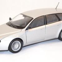 Alfa romeo 159 sw argent miniature motor max 1 43 autominiature01 com 1 