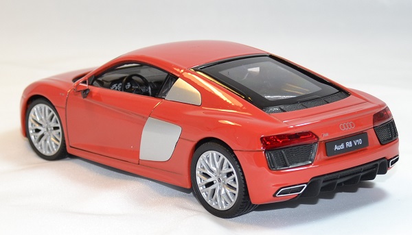 Audi r8 v10 rouge welly 1 24 autominiature01 2 