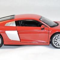 Audi r8 v10 rouge welly 1 24 autominiature01 4 