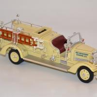 Autominiature01 com ahrens fox vc pompiers 1938 yatming 1 43 yat43003a 2 