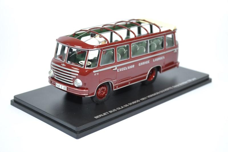 Berliet bus dubos 2 figurines perfex 1 43 perfex326 autominiature01 1 1