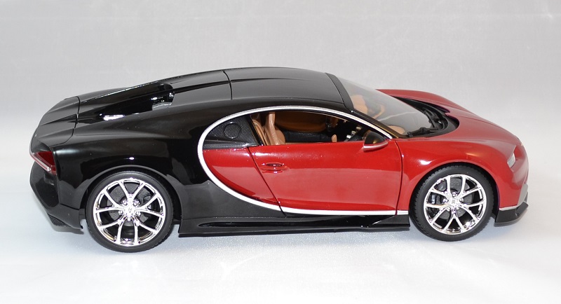 Bugatti chiron rouge bburago 1 18 bur11040r autominiature01 3 