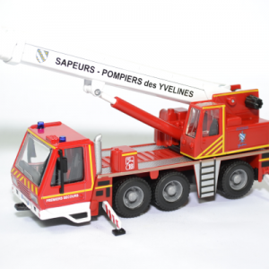 Camion Grue téléscopique Sapeurs Pompiers du SDIS 78 Yvelines