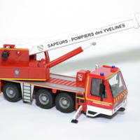 Camio grue sapeurs pompiers yvelines 78 bburago bur32010 autominiature01 2 