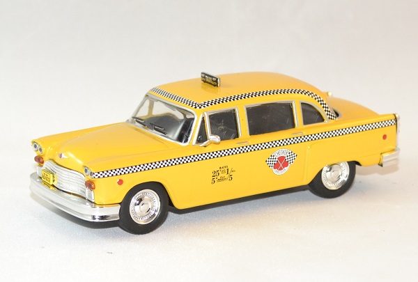Checker whitebox marathon taxi 1963 ny autominiature01 1 
