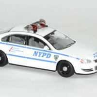 Chevrolet impala police blue bloods 1 43 greenlight autominiature01 3 