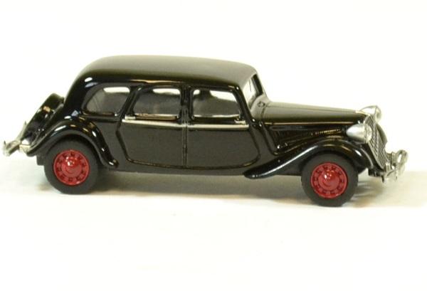 Citroen 15 6 noir 1939 norev 1 64 autominiature01 3 