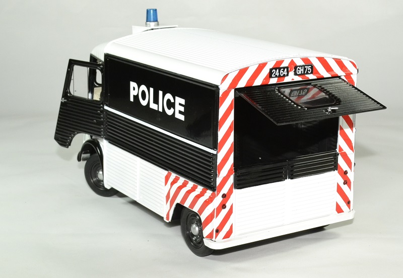 Citroen type hy police 1 18 1969 solido autominiature01 2 