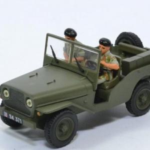 Delahaye jeep militaire avec 2 soldats