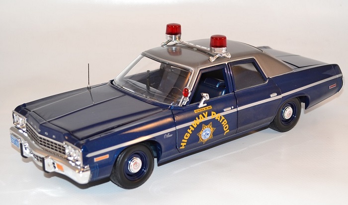 Dodge monaco poursuite police 1975 ameciran muscle 1 18 autominiature01 com amm1009 1