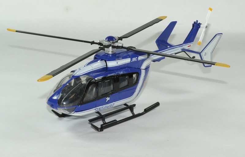 Eurocoptere ec145 gendarmerie 1 43 new ray autominiature01 1