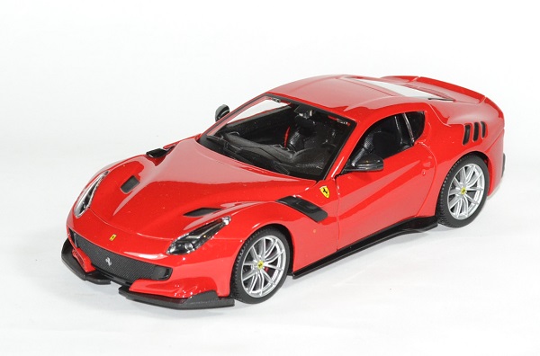 Ferrari f12 tdf 2016 rouge 1 24 bburago autominiature01 1