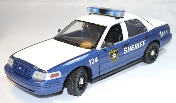 Ford crown victoria 2001 walking dead rick greenlight 1 18 autominiature01 com 1
