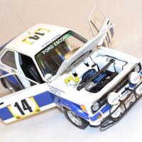 Ford escort rs 1800 safary 1977 vatanen sunqtar 1 18 autominiature01 3 