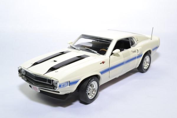 Ford Mustang Shelby GT500 - Voiture miniature à l'échelle 1:43