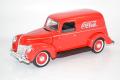 Ford Sedan 1940 van Coca-Cola Motor City rouge au 1-18