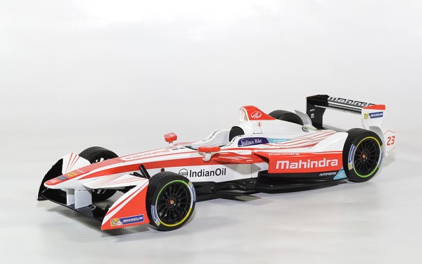 Formule e mahindra heifeld 2017 greenlight 1 18 autominiature01 1