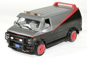 Gmc vendura 1983 a team barracuda 1 24 greenlight autominiature01 1 