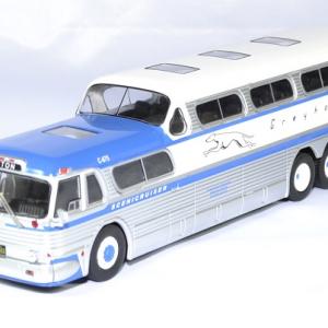 GMC Greyhound Scenicruiser 1956 gris/bleu