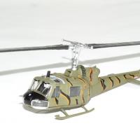 Helicoptere bell uh18 huey 1964 vietnam 1 72 solido autominiature01 1 