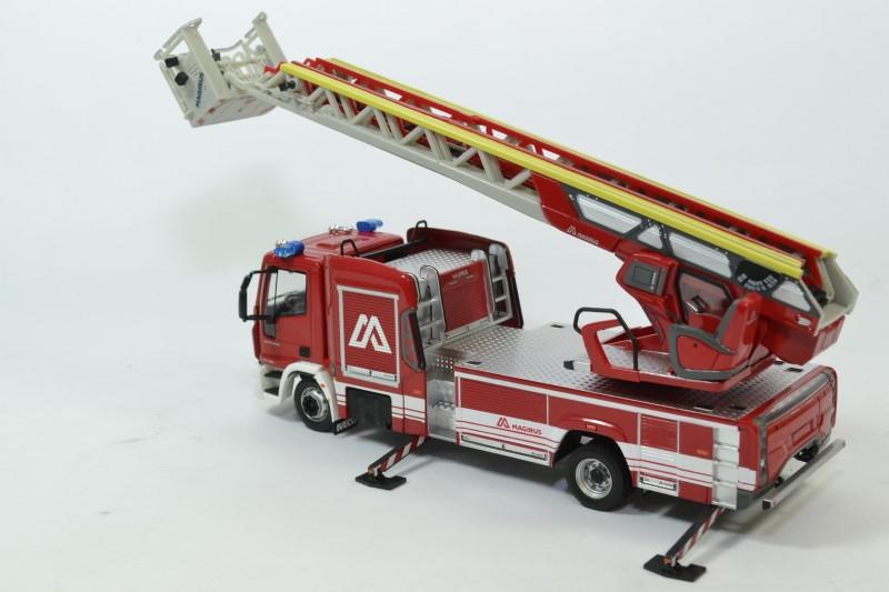 Iveco echelle pompier m32 eligor 1 43 autominiature01 116255 2 