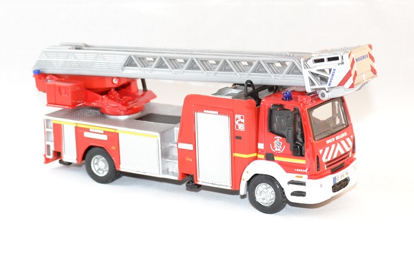 Camion de pompier Iveco Magirus 150-E 28 en métal 1/55ème - BURAGO