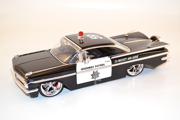 jada-toys-1-24-chevrolet-chevy-impala-tuning-highway-patrol-police-autominiature01-1-2.jpg