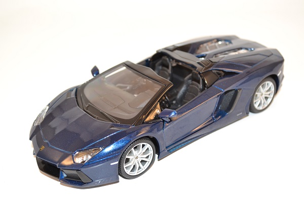 Lamborghini Aventador LP 700-4 Roaster miniature Maisto 1/24