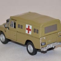 Land rover serie 3 109 army ambulance cararama 1 43 autominiature01 com 3 