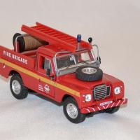 Land rover series3 pompiers 1 43 cararama autominiature01 com 3 