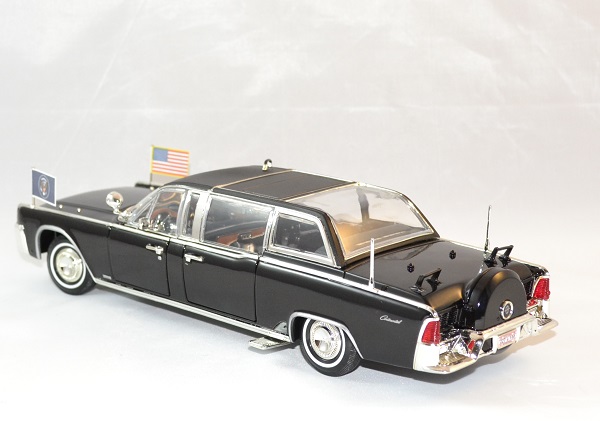 Lincoln continental 1961 quickfix president usa 1 24 autominiature01 3 