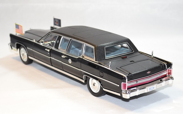 Lincoln continental limousine reagan 1972 lucky 1 24 autominiature01 3 