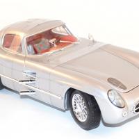 maisto-1-18-mercedes-300-slr-coupe-grise-silver-autominiature01-com-8.jpg