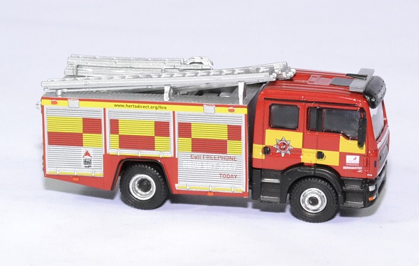 Man pompier echelle fpt hertfordshire 1 76 oxford autominiature01 3 