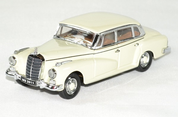 Mercedes 300 l adenauer 1951 limousine 1 43 rio autominiature01 1