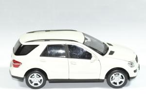 Mercedes benz 350 welly 1 24 autominiature01 3 