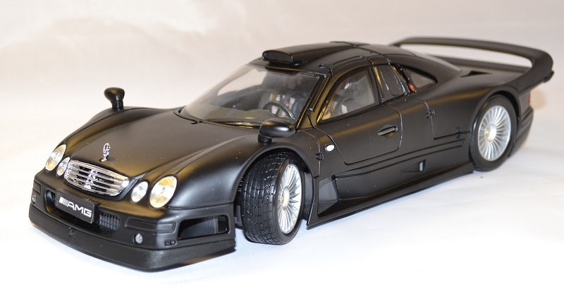 Mercedes clk gtr noire maisto 1 18 autominiature01 com 1