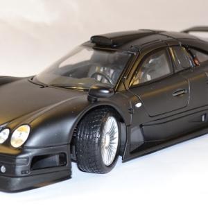 Mercedes  clk GTR noir mat street version Maisto 1-18
