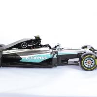 Mercedes w07 rosberg champion 61 18 bburago autominiature01 3 