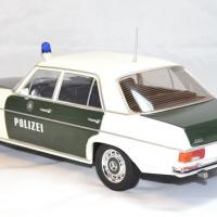 Mercedes w115 220 police 1 18 autominiature01 2 