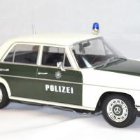 Mercedes w115 220 police 1 18 autominiature01 3 