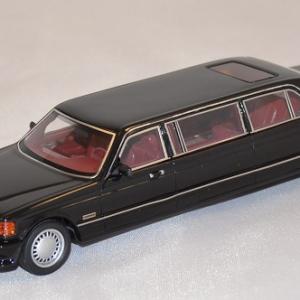 Mercedes W126 limousine longue noire 1990 Néo 1/43