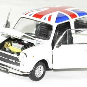 Mini Cooper 1300 Blanc - drapeau anglais sur le toit