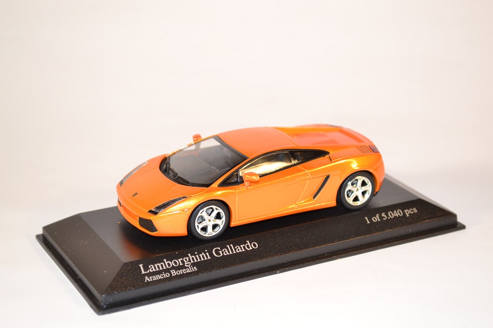 voiture miniature minichamps