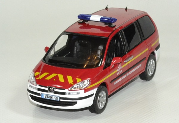 Peugeot J7 Norev Pompier SOS Accident 1/43 Peugeot J7 Norev Pompier SOS Accident 1/43
