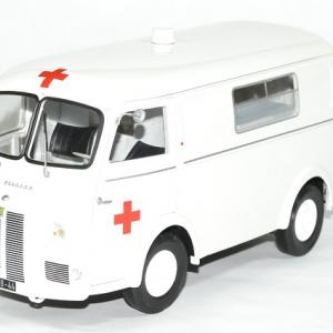 Peugeot D4B ambulance blanche de 1963