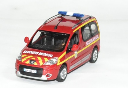 Peugeot partner pompier secour medical 1 43 norev 2010 autominiature01 1 