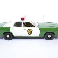 Plymouth fury police chicksaw 1975 greenlight 1 18 autominiature01green19076 4 