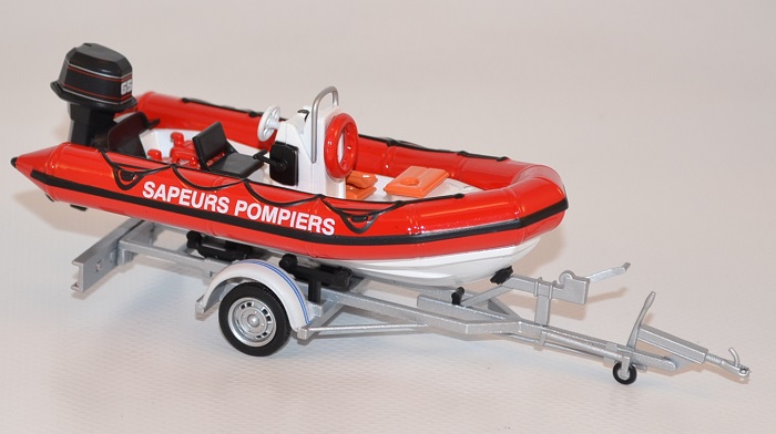 Pneumatique bateau remaorque zodiac sapeurs pompiers eligor 1 43 autominiature01 com eli120057 1 